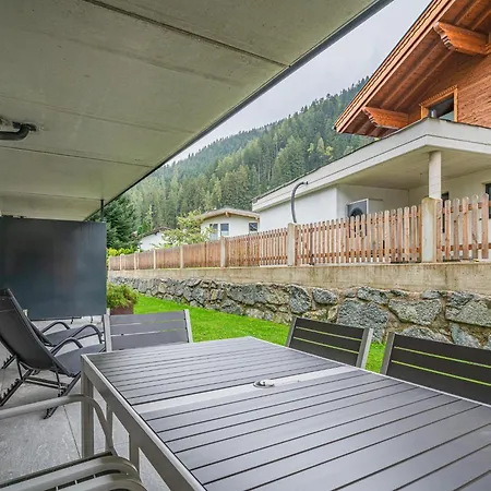 Hahnenkamm Apartment *
